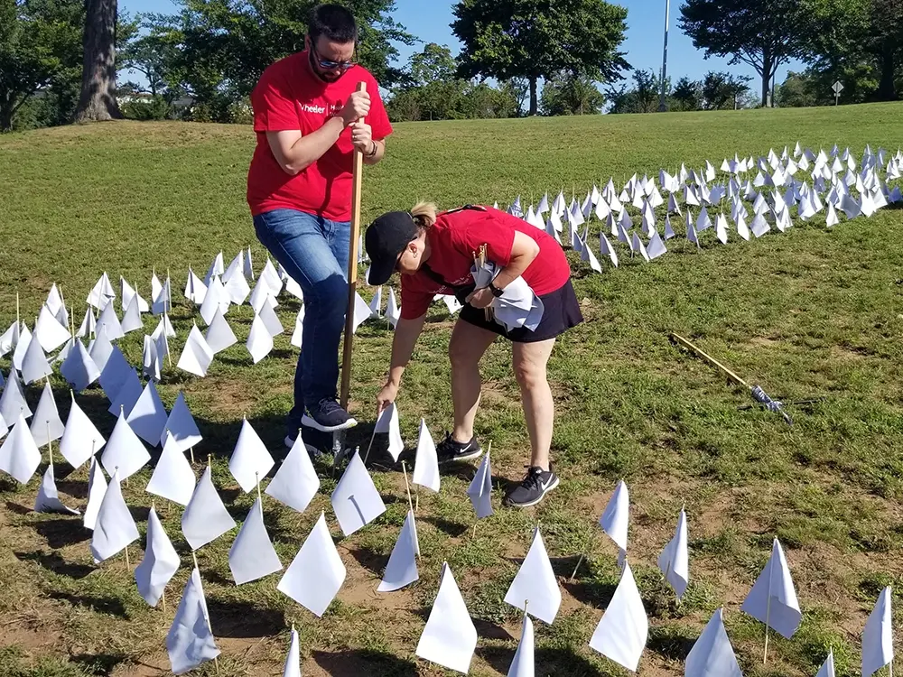 Mott volunteers at International Overdose Awareness Day