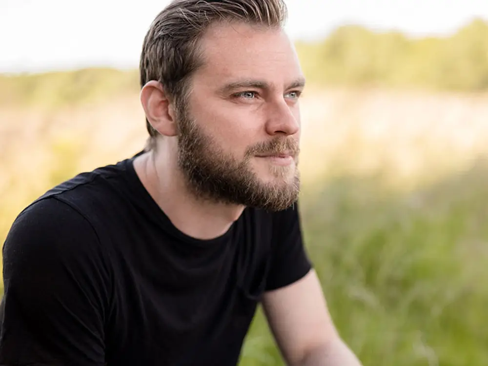 news-20210921-beardedman.webp