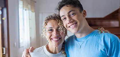 card-momandson-1000-750.webp